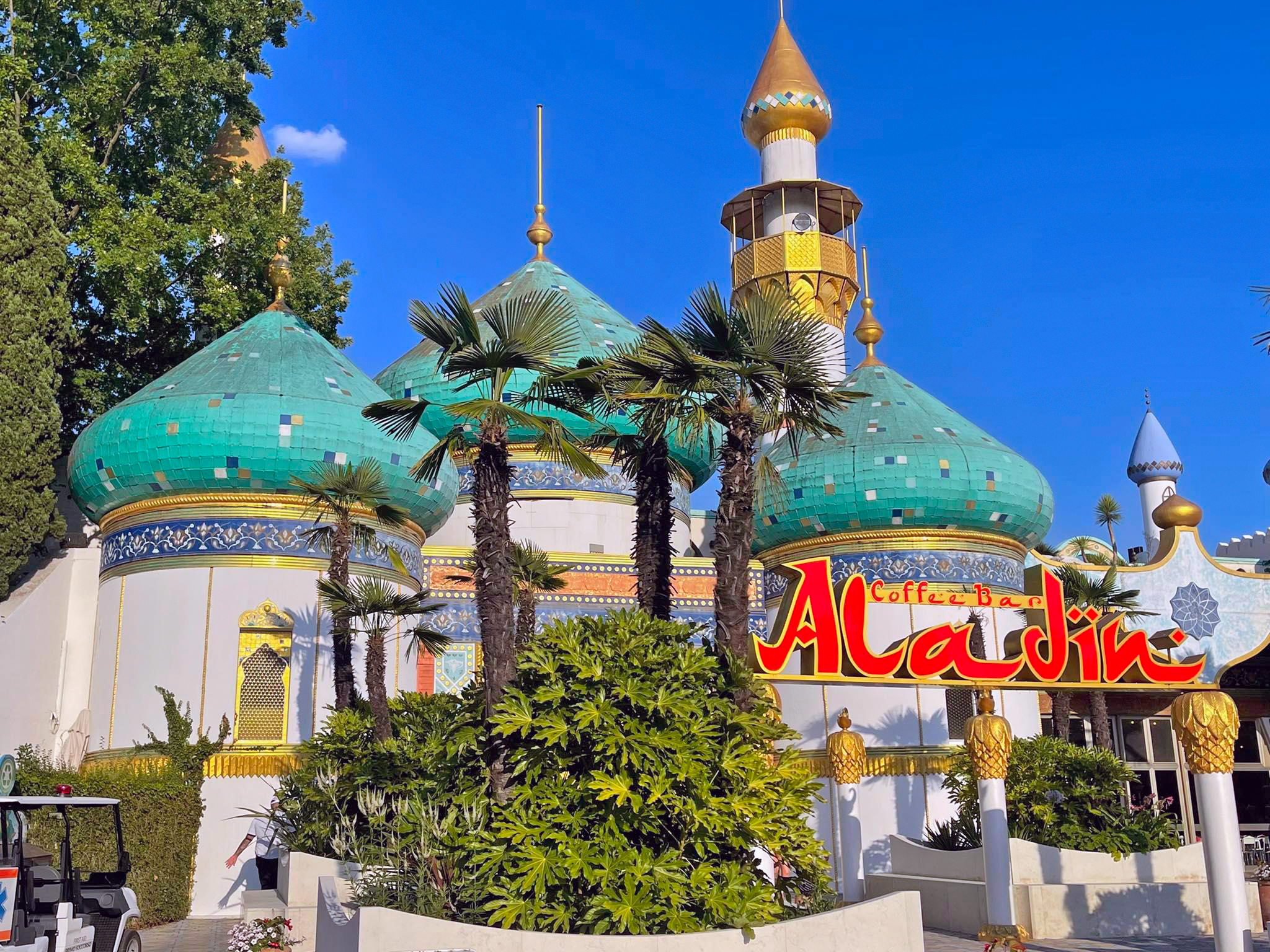 Restauracja Aladino w parku rozrywki Gardaland