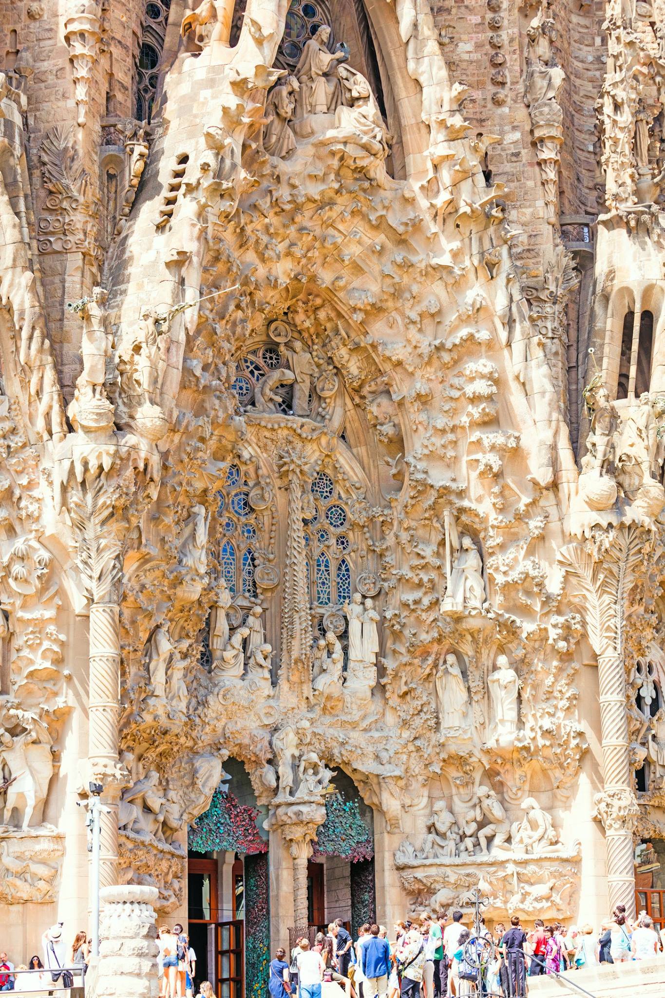 Detale na Fasadzie Narodzenia w Bazylice Sagrada Familia