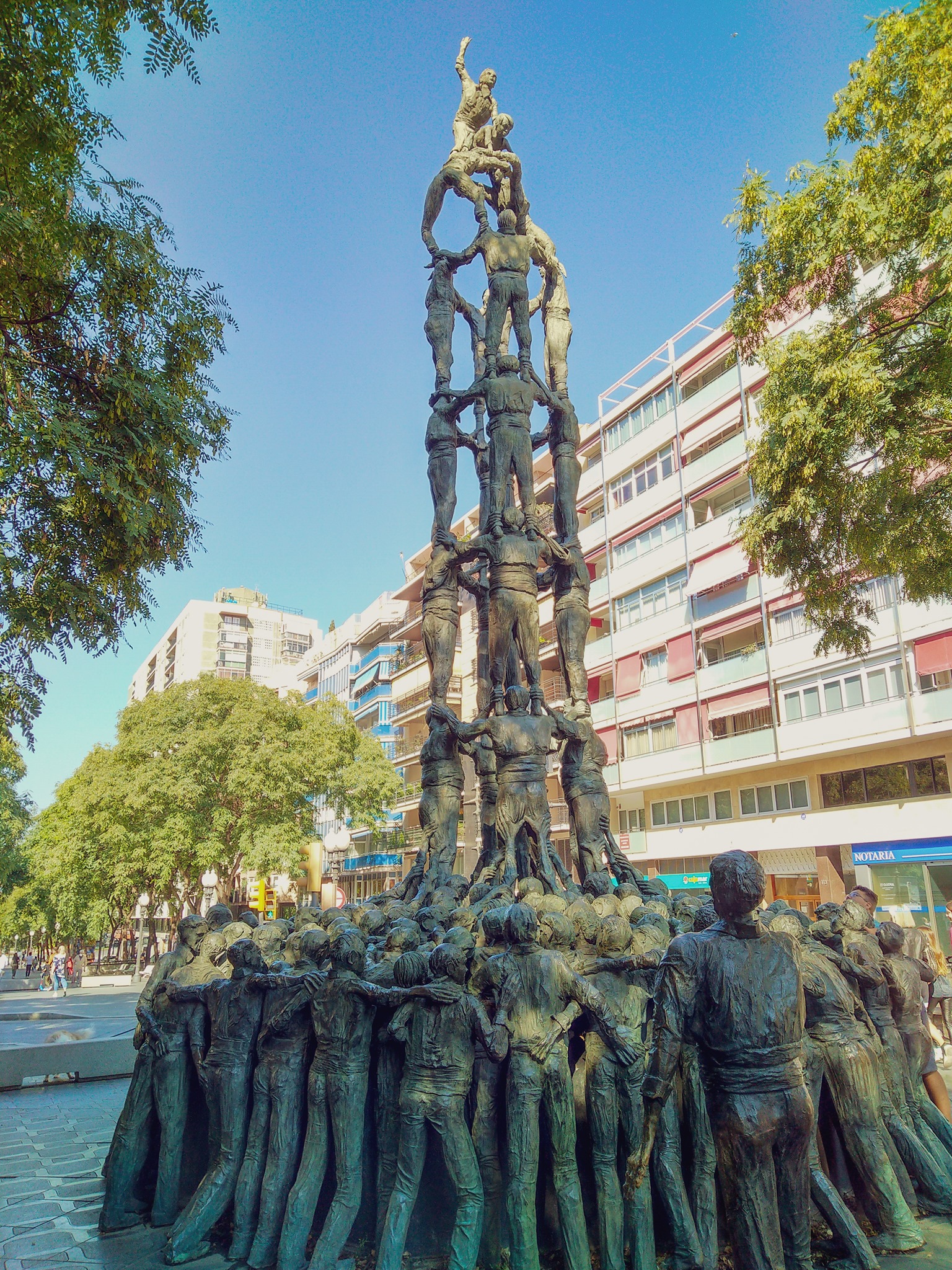 Pomnik Castells położony na La Rambla Nova w Tarragonie na Costa Dorada w Hiszpanii